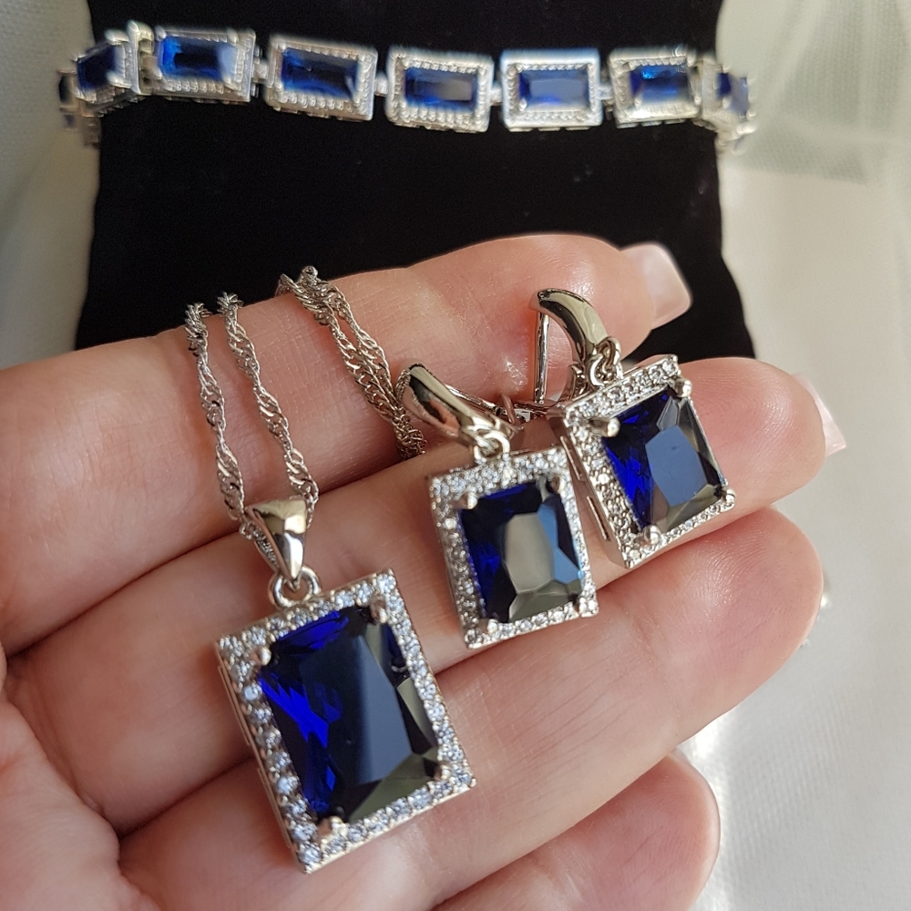 Swarovski Elements 925 Sterling Silver Emerald-cut Blue Pendant Necklace NEW - Picture 7 of 17